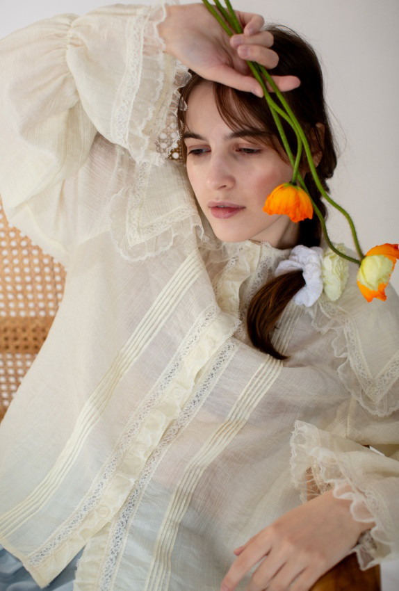 レースシアーブラウス（バターイエロー・ピンク）