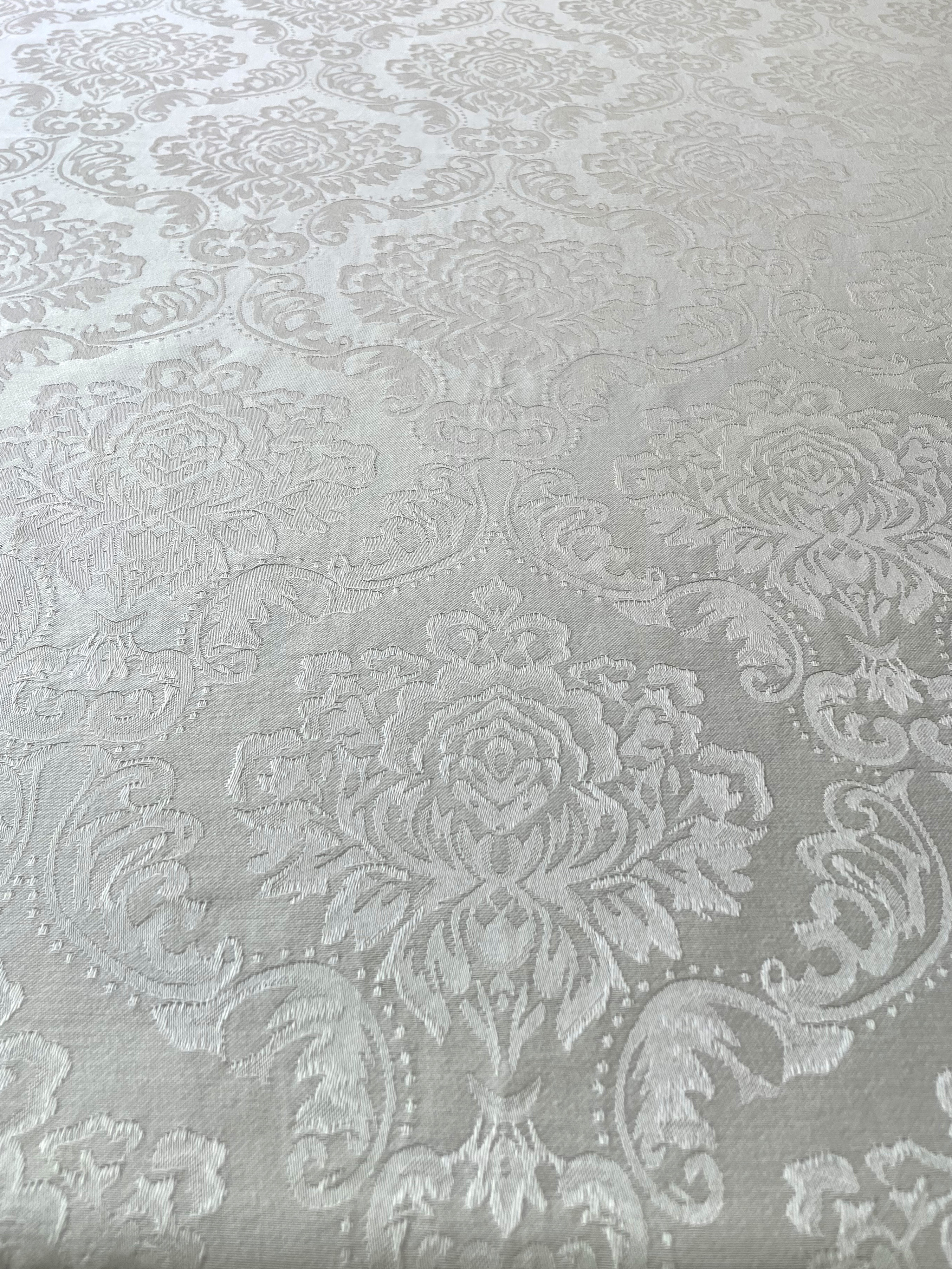 ジャガード生地　高級　テーブルクロス