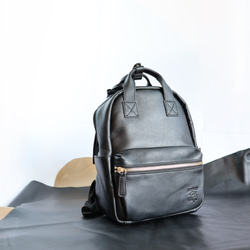 4０％offセール中　　コロンと可愛いミニリュック 。山羊革　黒 8枚目の画像