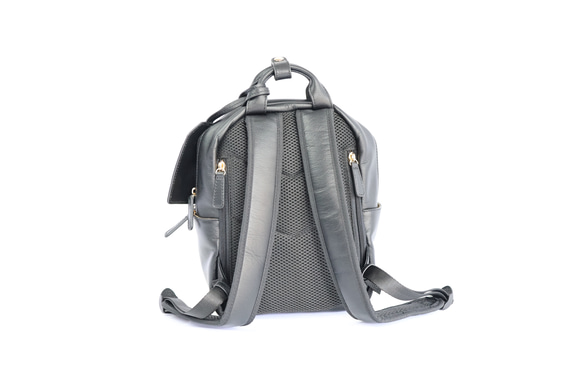 4０％offセール中　　コロンと可愛いミニリュック 。山羊革　黒 2枚目の画像