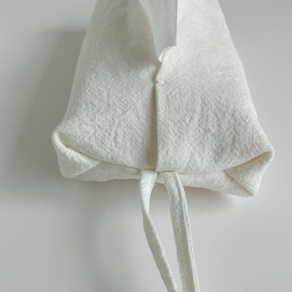 リボンで結べるリネンのティッシュカバー（ホワイト） 8枚目の画像