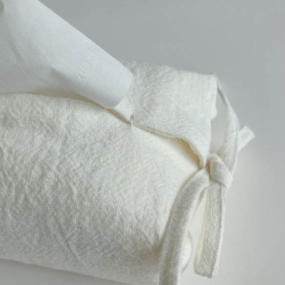 リボンで結べるリネンのティッシュカバー（ホワイト） 6枚目の画像