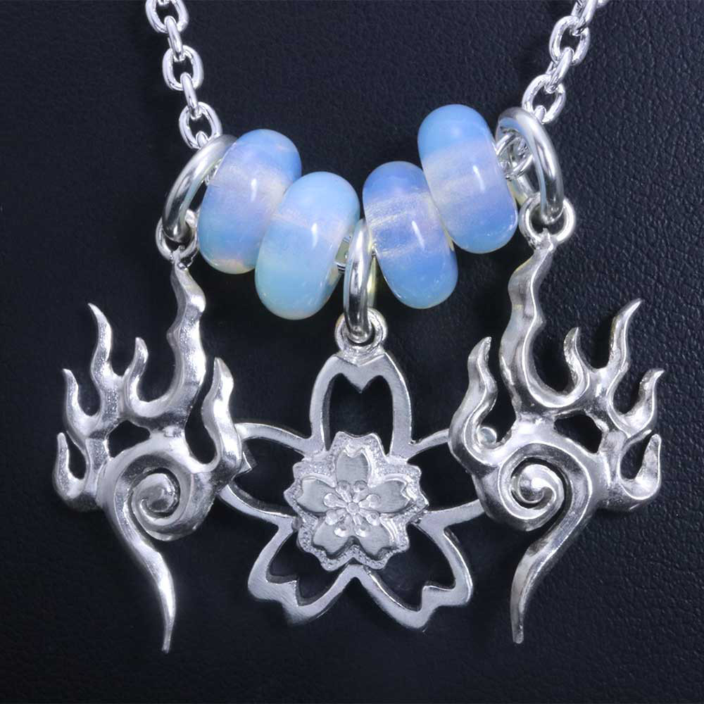 ペンダント ネックレス メンズ :  桜 迦楼羅炎ペンダント （L＆R） レインボービーズ 4個セット  白仕上げ