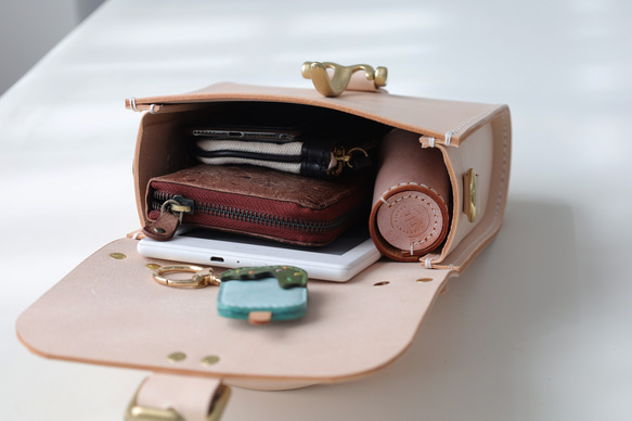[Tangential Line] 真皮手工製作 Shoulder Pochette 兩用單肩包♪ 第16張的照片