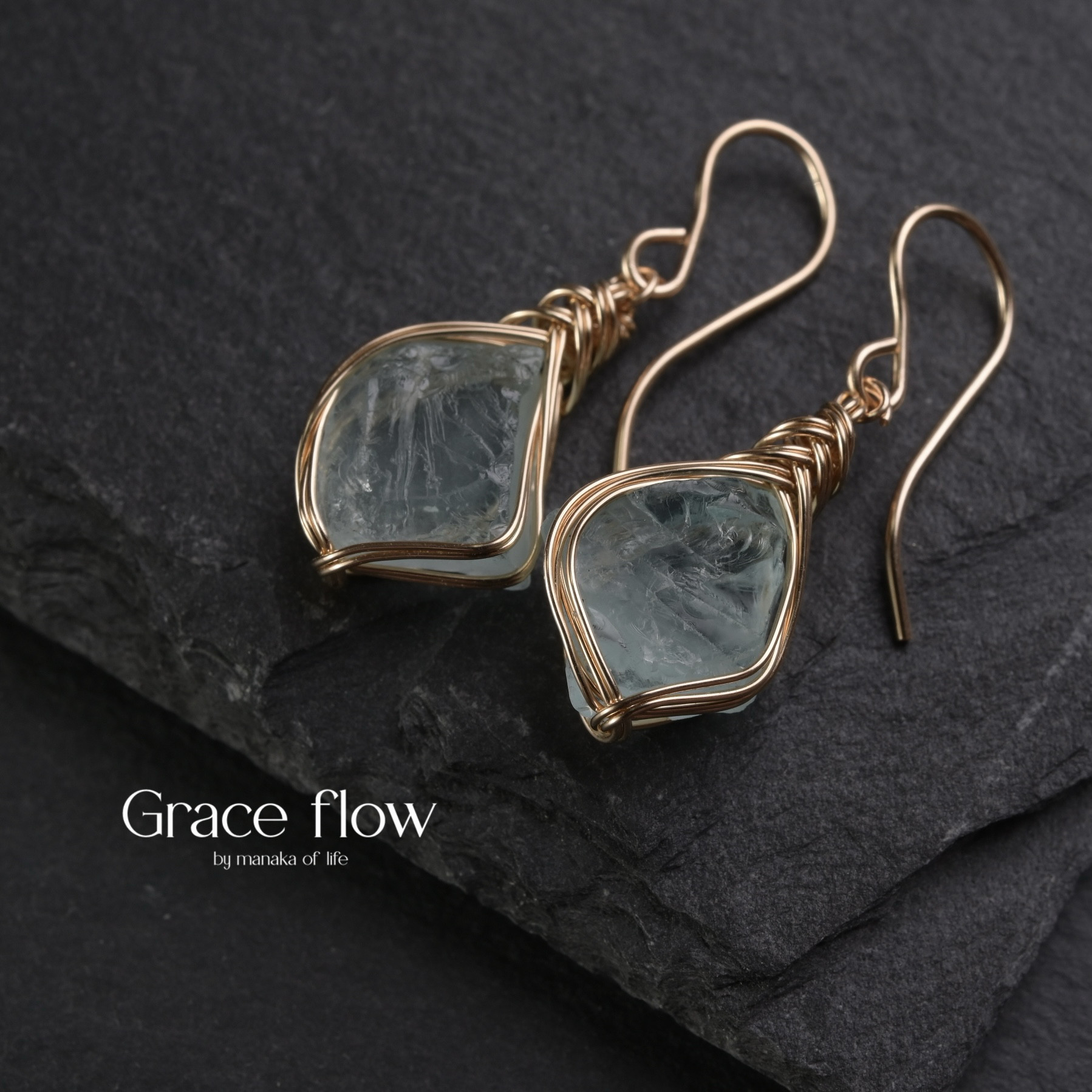 アクアマリン 原石  鉱物 ワイヤーラッピング 14kgf 天然石 ピアス 送料無料でお届けします