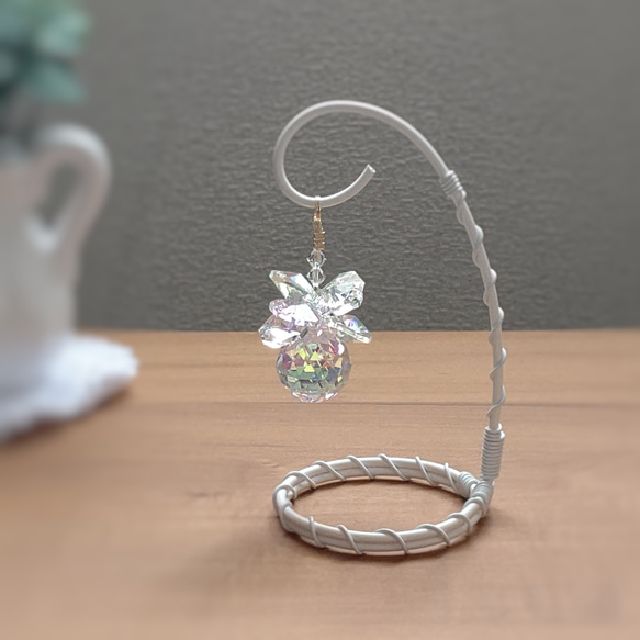 ずっと眺めていたいオーロラカラー　手のひらサイズ置き型サンキャッチャー　気軽に飾れる　卓上　ひんやり　ギフト 5枚目の画像