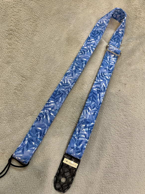 小さなリーフ柄ウクレレストラップ2.5センチ幅 La Campanella 楽器 
