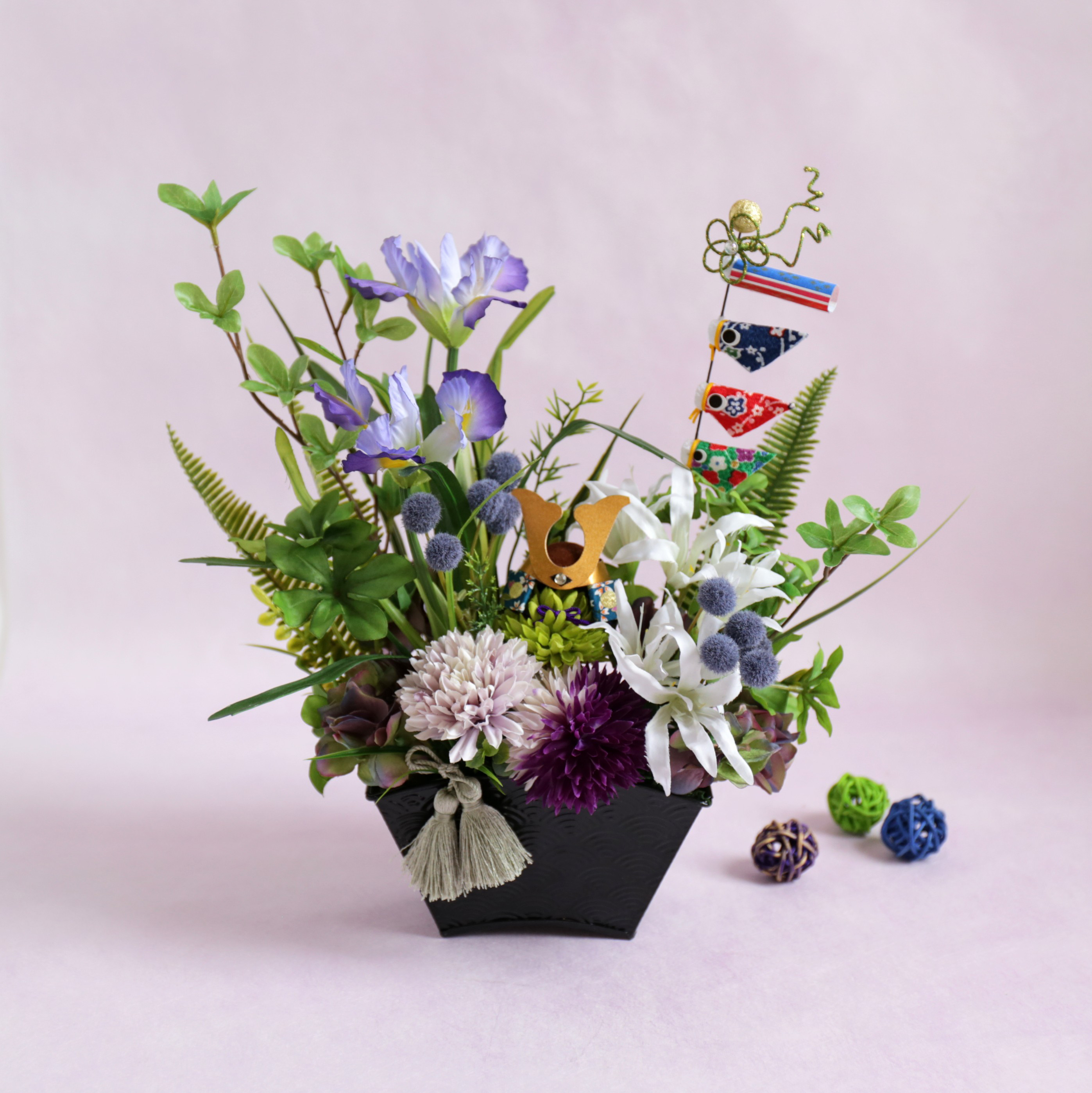 端午の節句〜花しょうぶとドウダンツツジの和モダンアレンジ 青海波