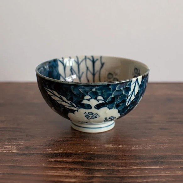 古染 柘榴文 彫茶碗（大）【陶祥窯・有田焼】 茶碗・めし碗 陶祥窯