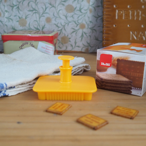 LUビスケット型 陶器プレート フランス アンティーク LU ビスケット