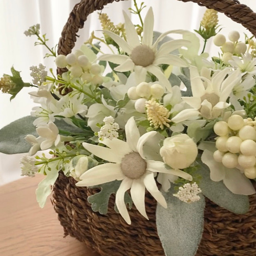 フランネルフラワーの小花いっぱいフラワーバスケット アートフラワー