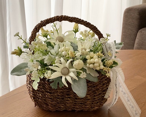 フランネルフラワーの小花いっぱいフラワーバスケット アートフラワー