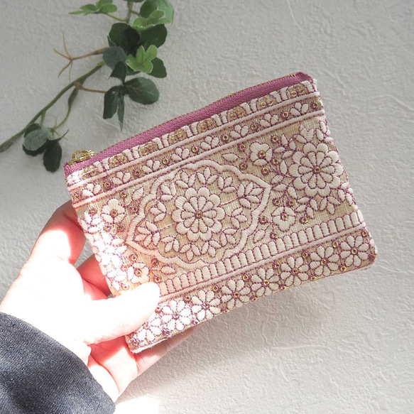 【SALE】インド刺繍のミニポーチ 3枚目の画像