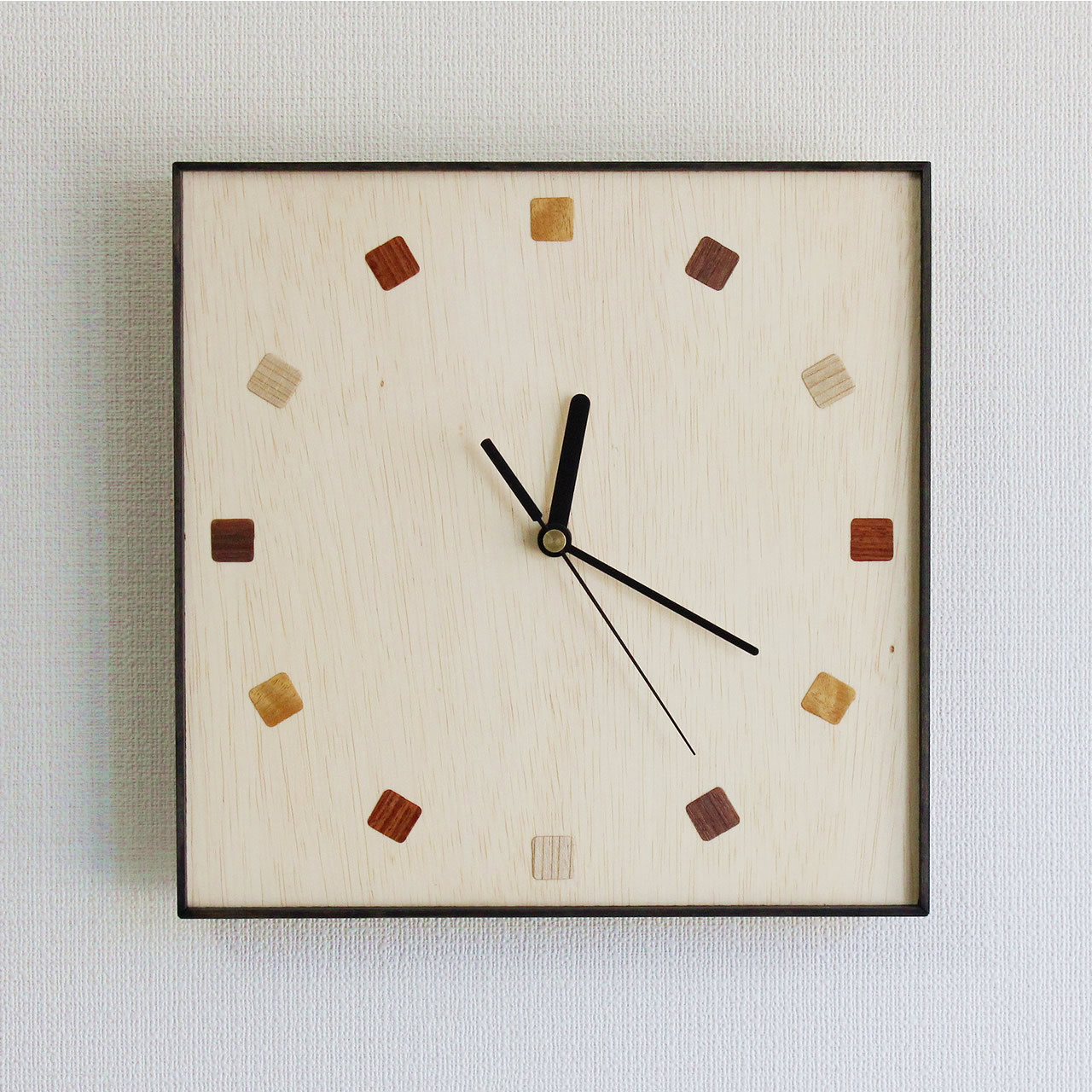 掛け時計 4wood-kaku | デザイン |無垢材 | シンプル | カラフル | おしゃれ | 木製