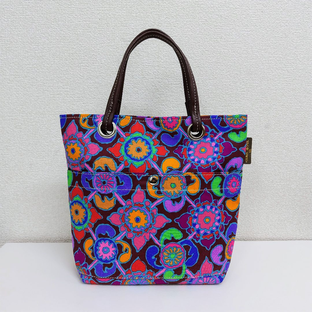 小ぶりなトートバッグ「spLOOP」(S)・「tudor(c)」 × ブラウンレザー