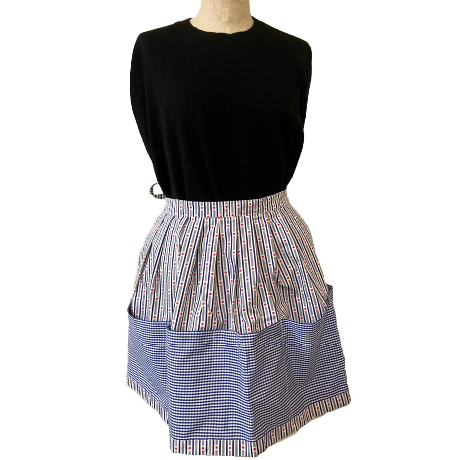 5Pocket bonbon Apron blue stripe ポケット５個の便利なエプロン プリーツで可愛らしく。 5,083円