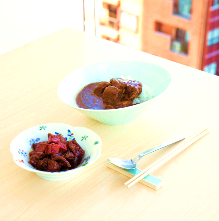 創業120余年の老舗肉屋　「近江牛カレー」「近江牛すじ煮込み」ギフトセット