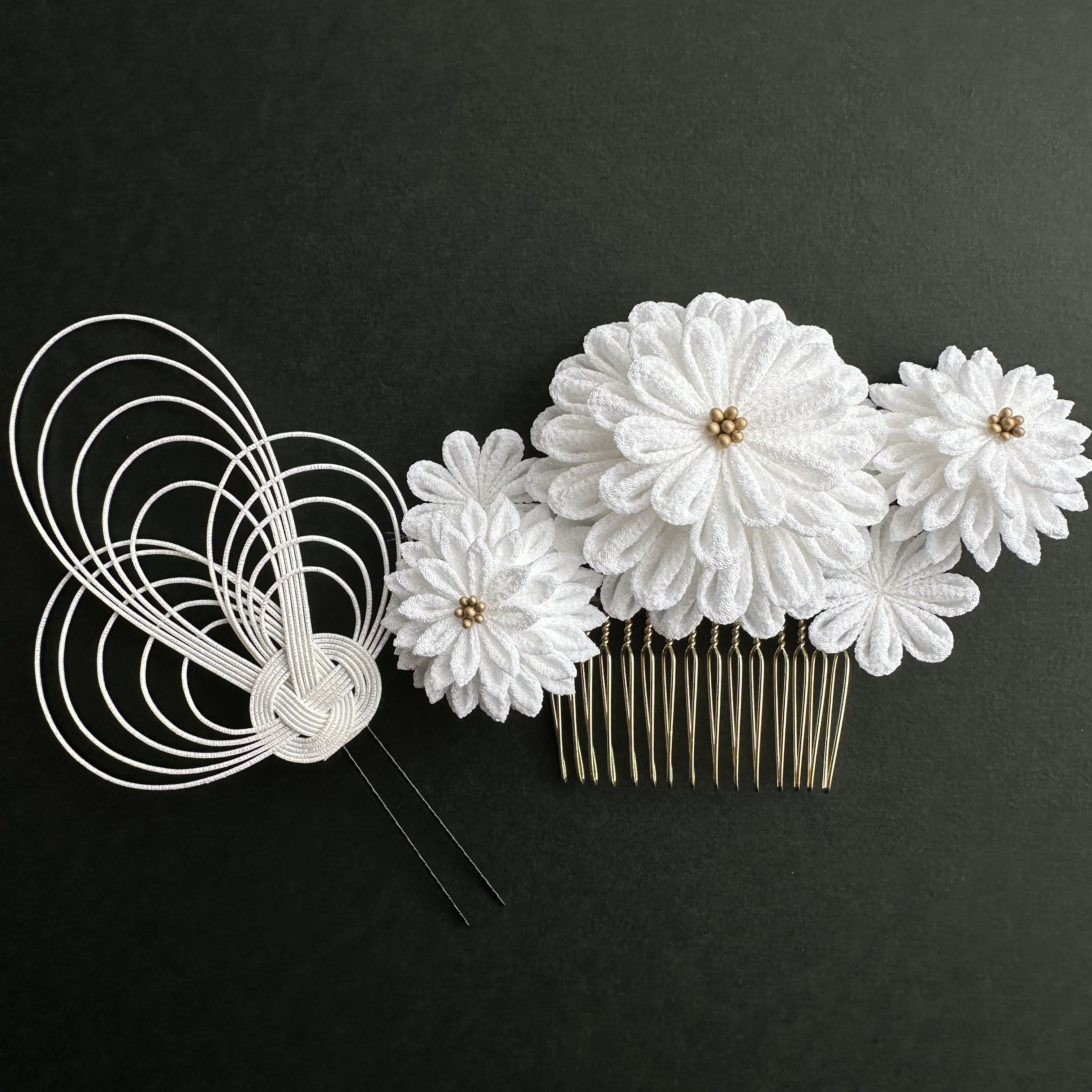 ✳︎白ダリア×水引✳︎