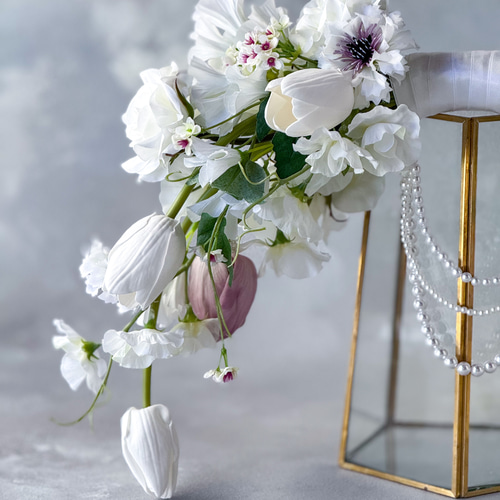 バレリーナブーケ　造花　ウェディング　チューリップ　　アーティフィシャル 1点限りのチューリップのバレリーナブーケ／ウェディングブーケ ブーケ