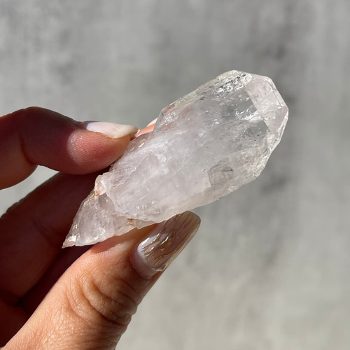 ナミビア産【クリアクォーツ（水晶）タビー】虹あり｜鉱物 天然石