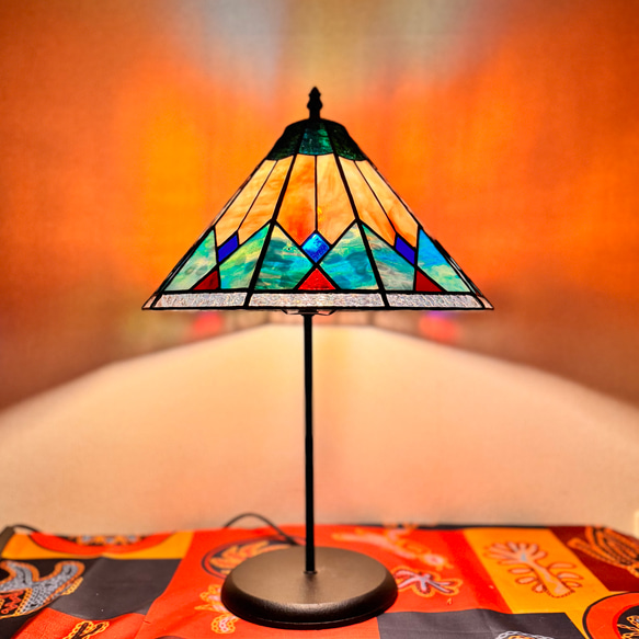 光の色を楽しむ、ステンドグラス ランプシェード ペンダントライト