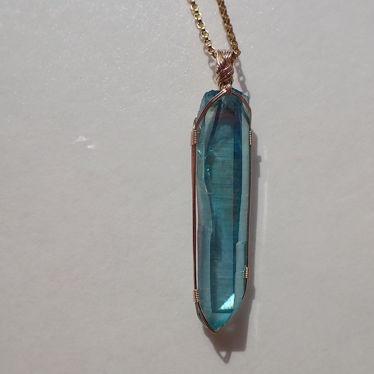 女神巻き®︎アクアオーラクリスタルのペンダントトップ