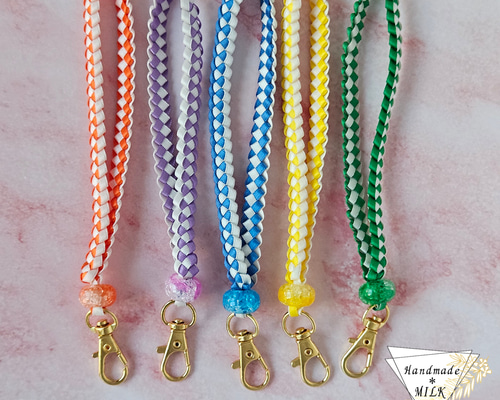 さりげない可愛さのストラップ☆ リボンレイ ハンドストラップ