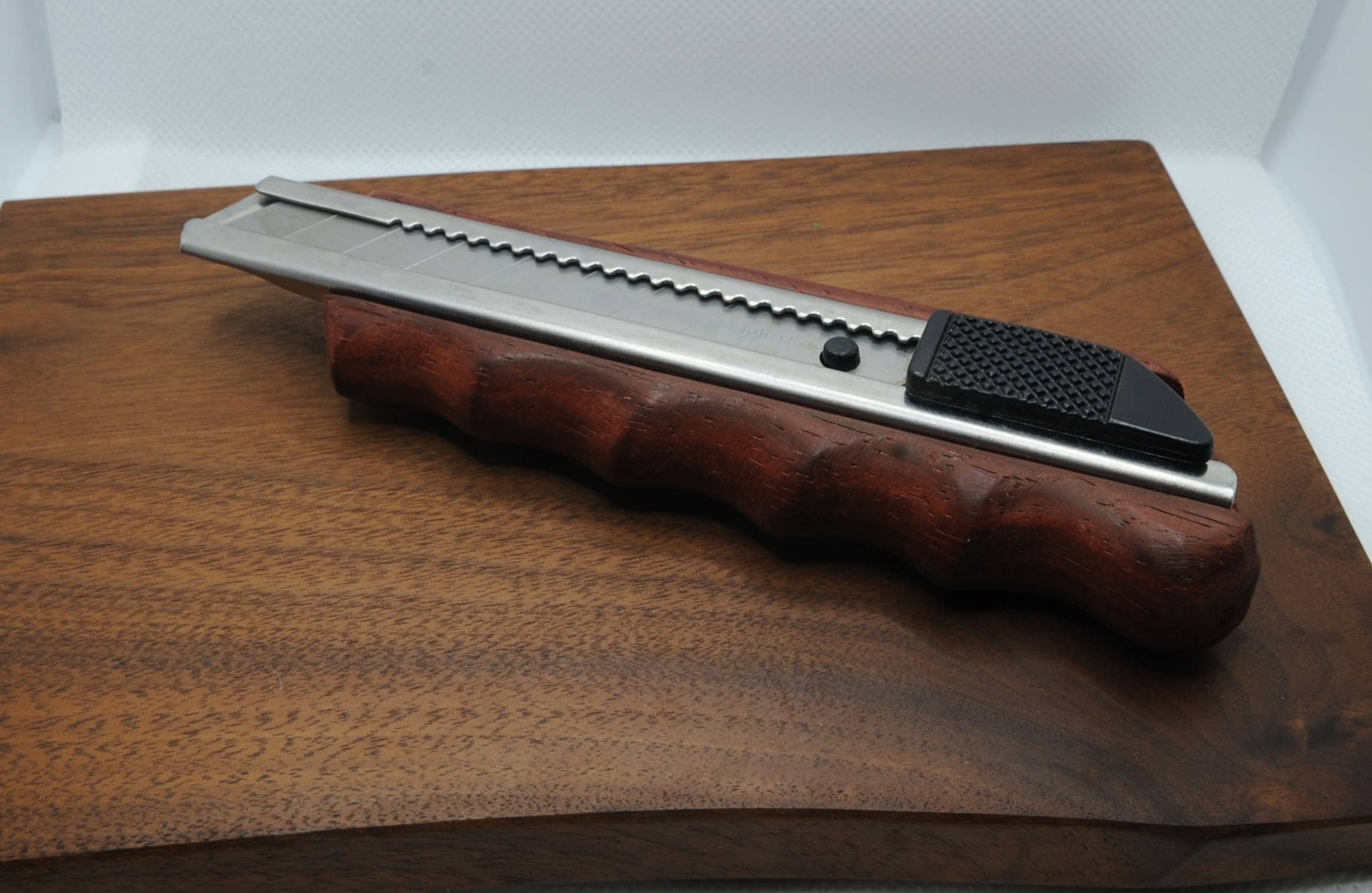 手作り 無垢材 木製 カッター (握りあり) パドック材使用