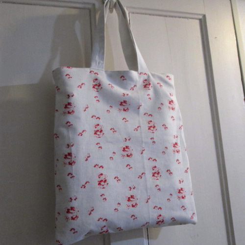 フランスアンティーク赤いイニシャル刺繍とシャビーシック花柄コットン