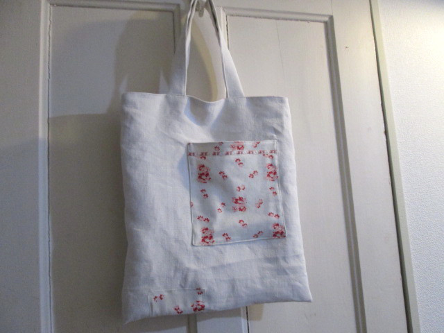 フランスアンティーク赤いイニシャル刺繍とシャビーシック花柄
