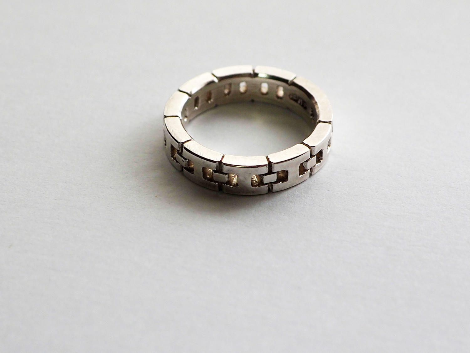 永遠の連鎖：シルバー925のシンプルリング