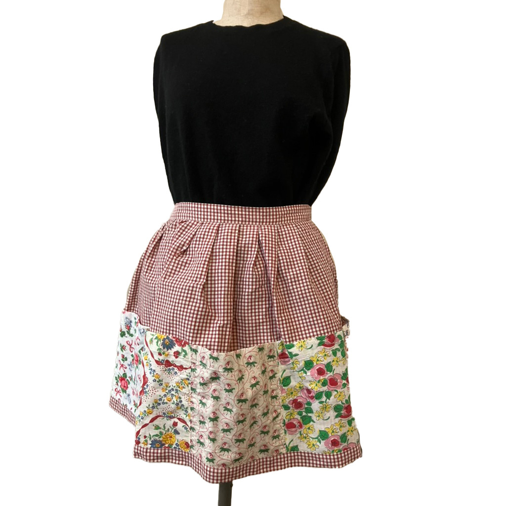 5Pocket bonbon Apron antique rose ポケット５個の便利なエプロン プリーツで可愛らしく。