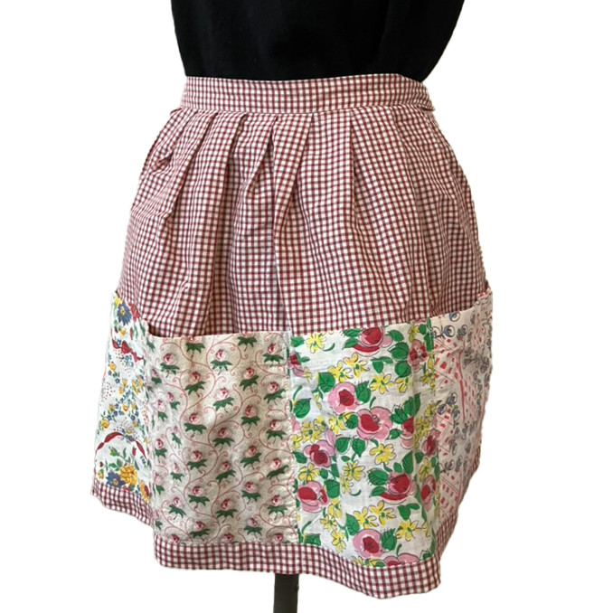 5Pocket bonbon Apron antique rose ポケット５個の便利なエプロン プリーツで可愛らしく。