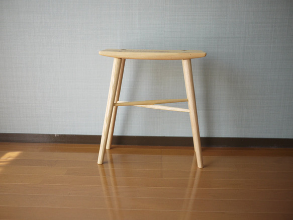 ホワイトアッシュのスツール