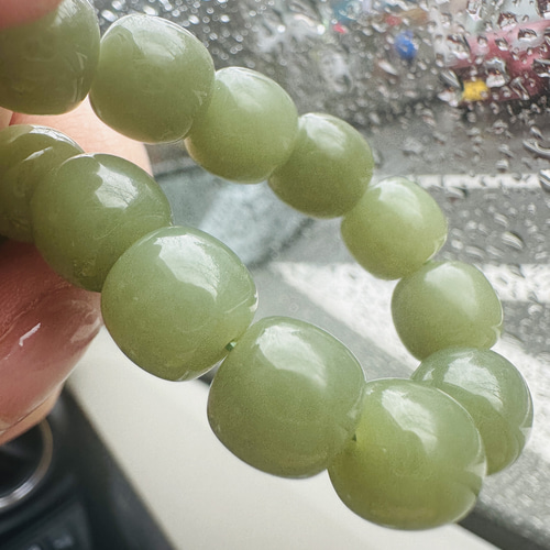 和田玉「天然翡翠(ネフライト) 」湖水緑ブレスレット ブレスレット