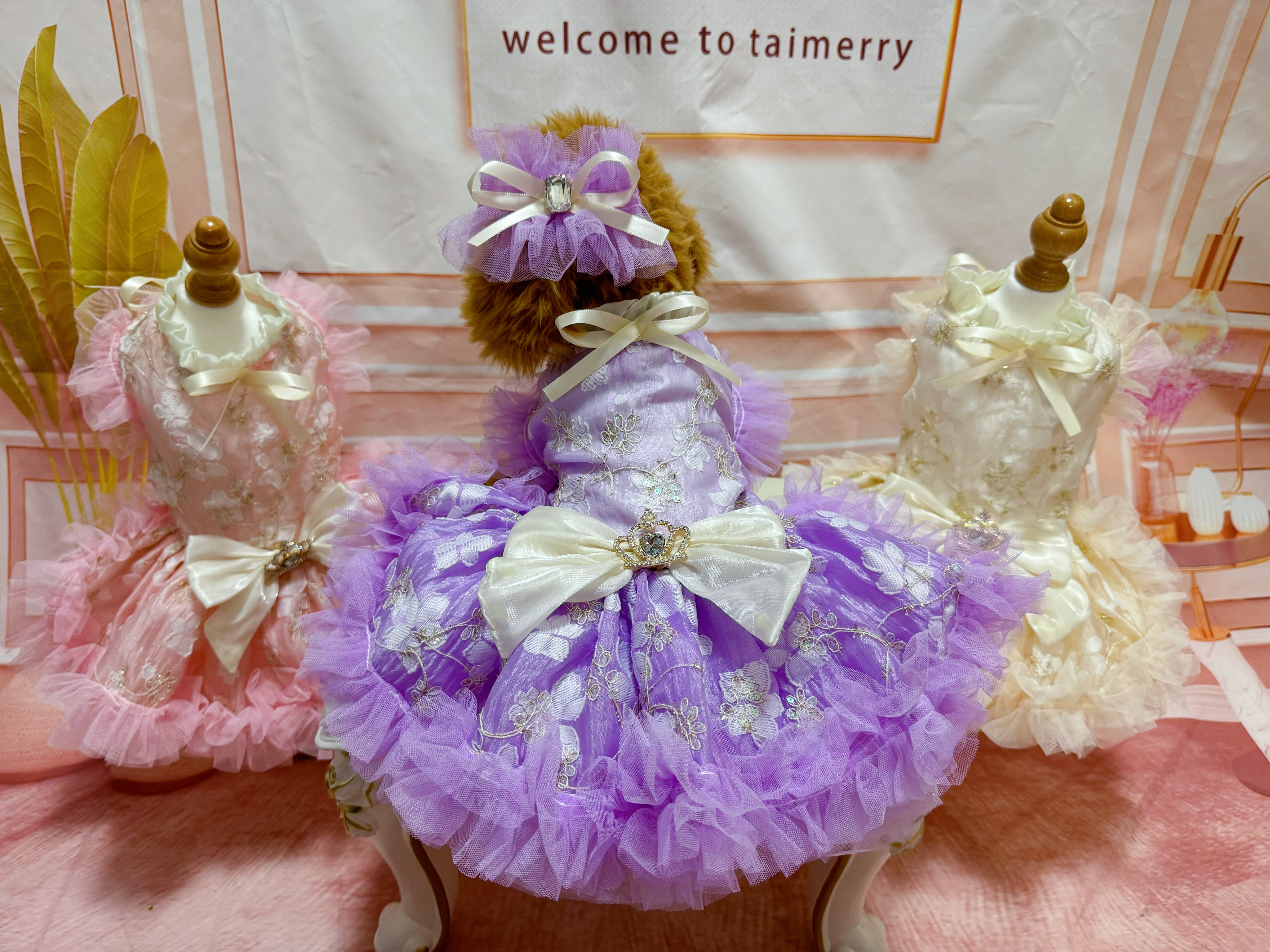 お揃いやリンクコーデにも！　　　　　　　　　　　　　　        花柄のふんわりドレス　　〜パープル〜