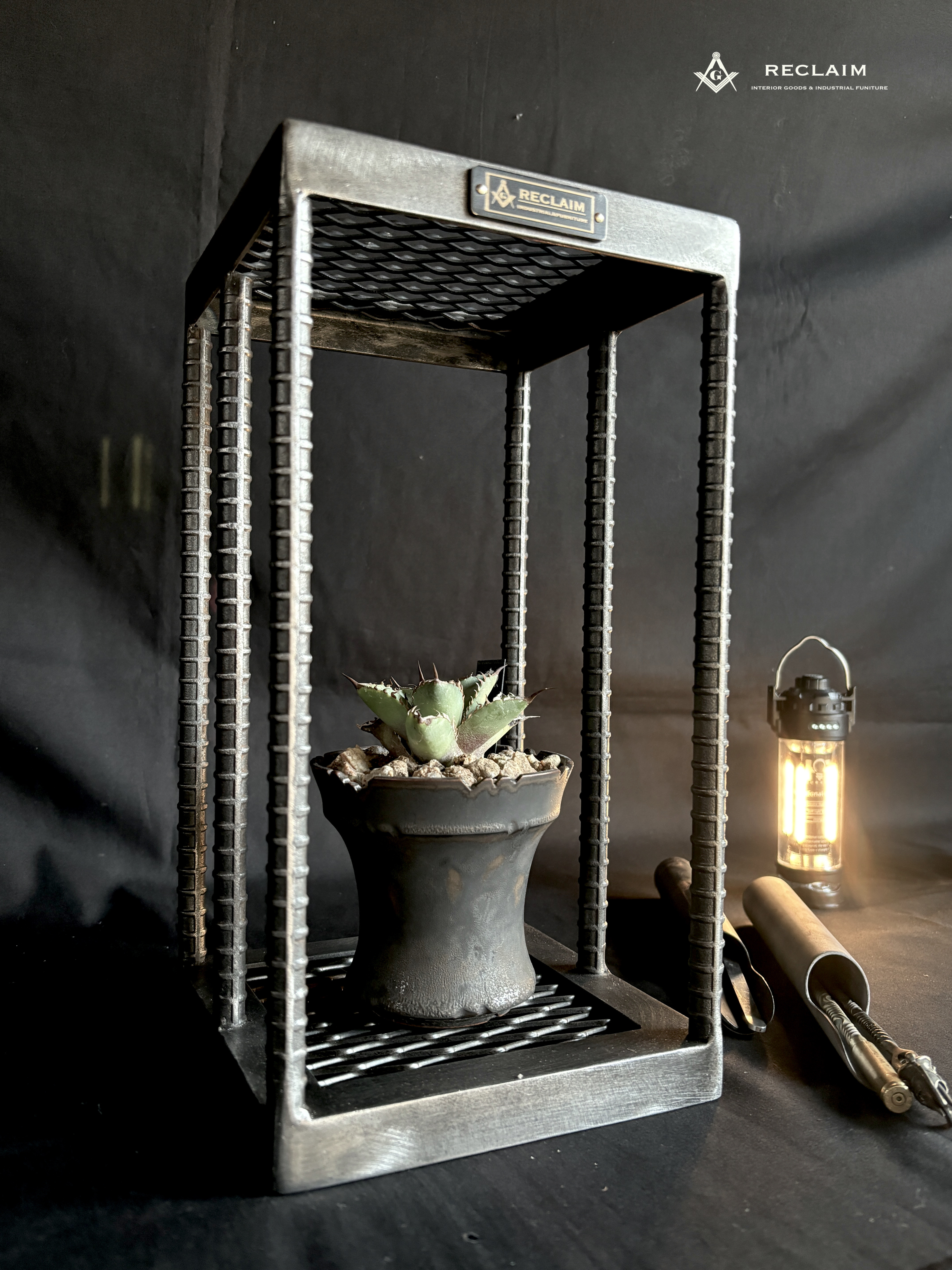 育てる鉄製家具　plants stand (iron stand) お洒落　台座　アガベ　サボテン　観葉植物　塊根植物