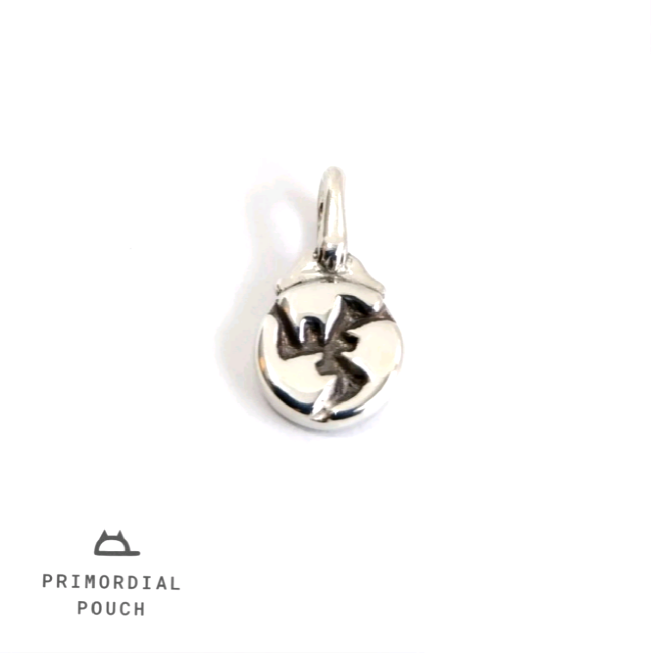 紋章ペンダントトップ「猫三つ巴」シルバー925