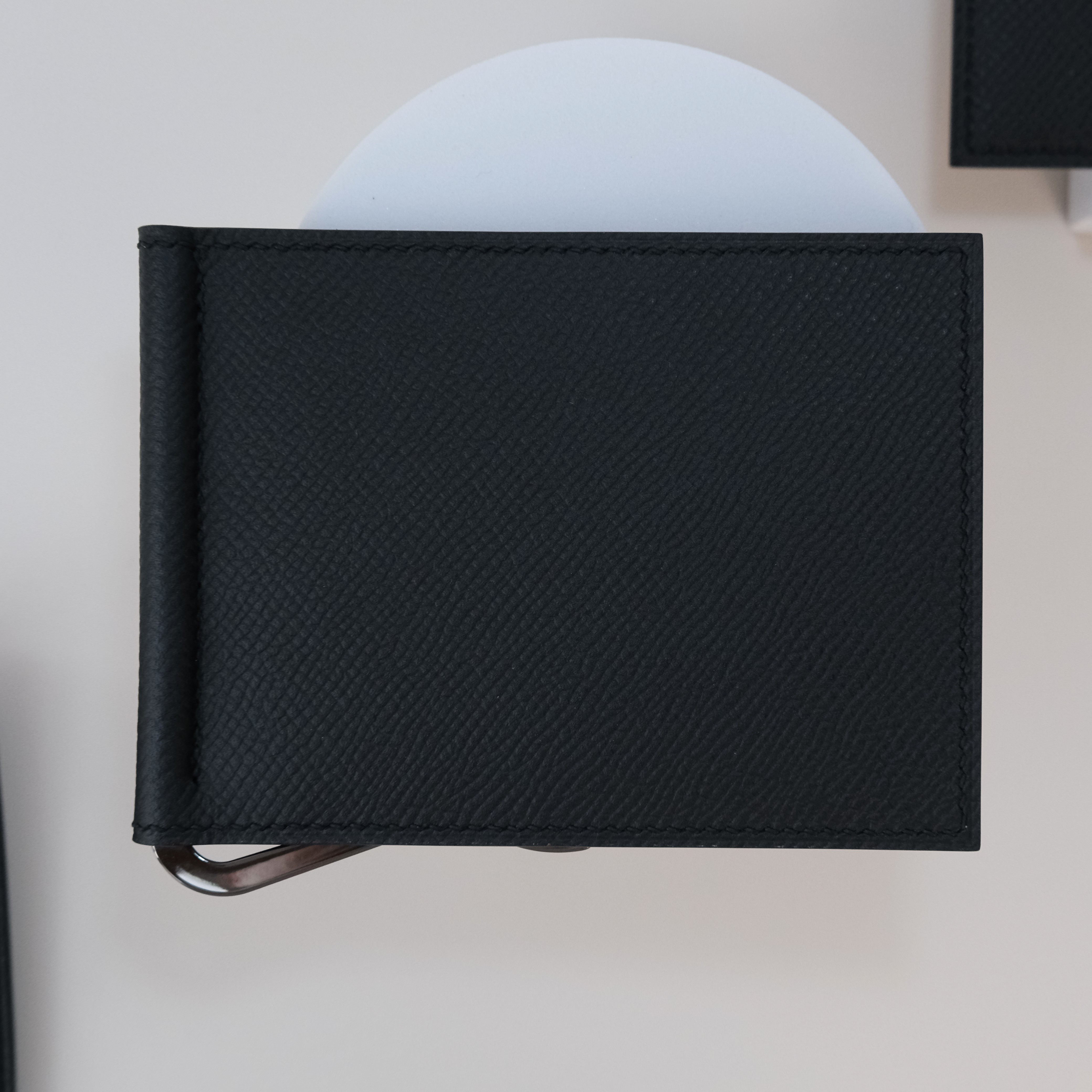 高級なマネークリップ　（総手縫い）