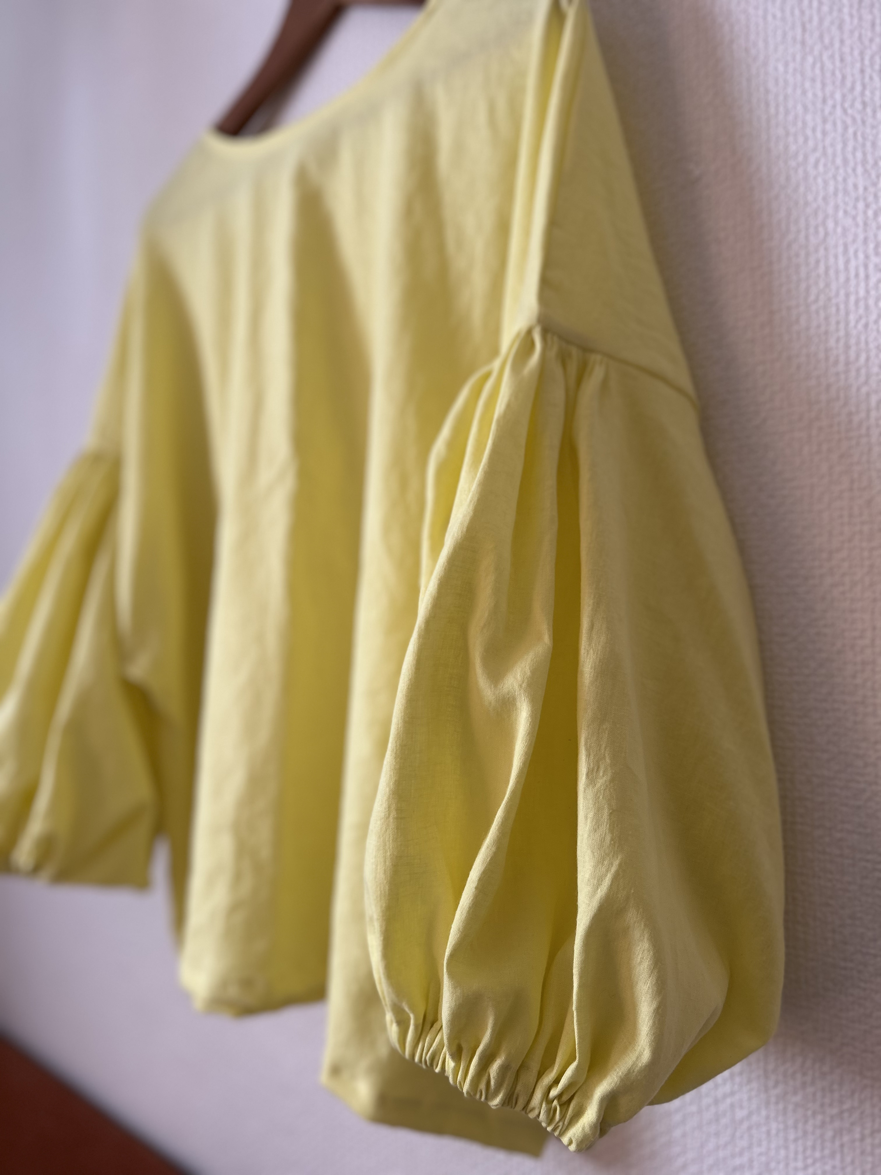 イエロー 新色⚫︎袖ぽわんブラウス⚫︎ 送料無料 作家さんに人気!! ボリューム袖 ゆったりサイズ　ママサイズ