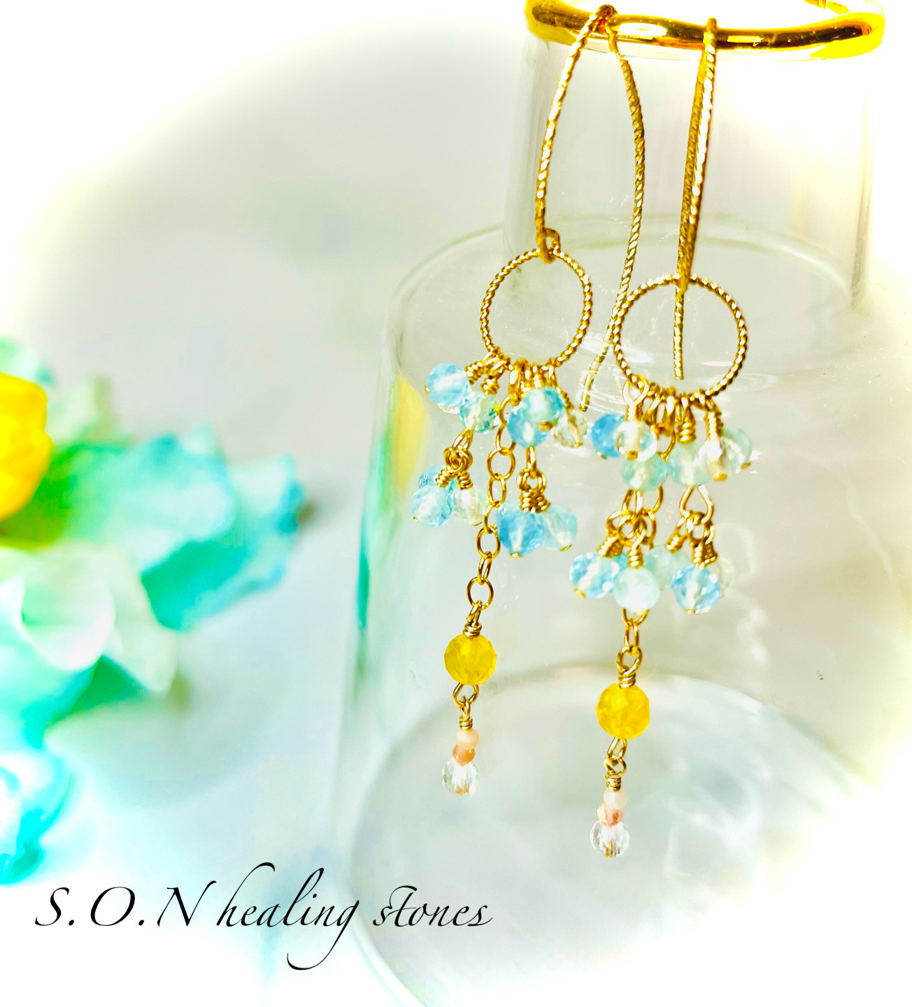 「やさしさに包まれて、自分の心に素直に生きたい」 そんな繊細で感受性豊かなあなたに寄り添う、心のためのお守りピアスです