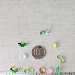 ３点以上送料無料【SALE】ガラスビーズ：チューリップの素：赤色以外のミックスカラー：約１０ミリ：２０セット 3枚目の画像