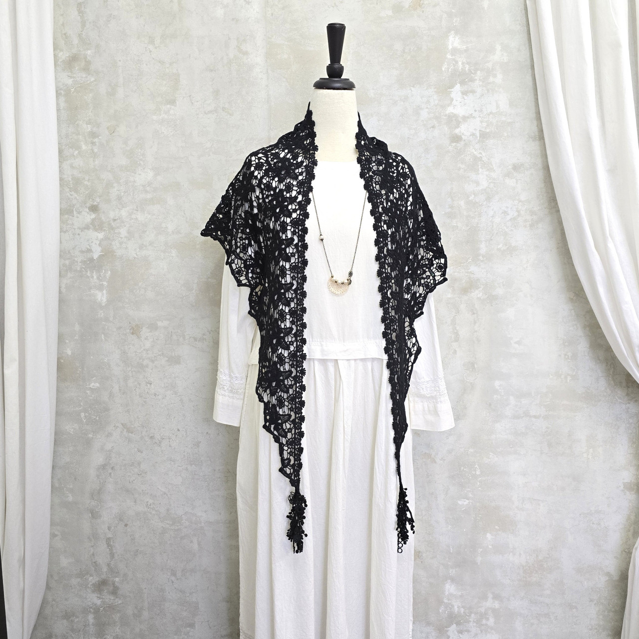 ロング三角ショール♧黒コットンレース