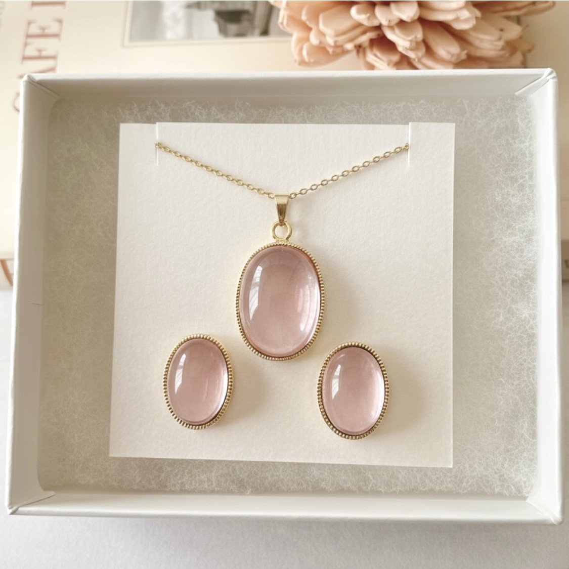 春風に染まる桜色ジュエリーセット｜ロザリンピンクチェコガラスのネックレス＆ピアス/イヤリング