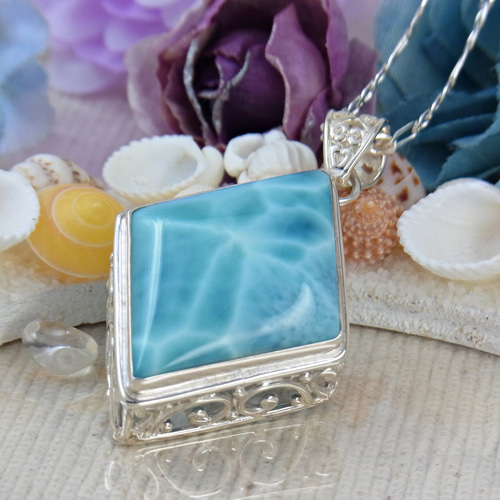 天然石ラリマーのペンダント　ご購入前に在庫確認必要NO.091712 ☆【一点もの】ラリマー 海 美波 輝き バリ シルバー925 世界にひとつ