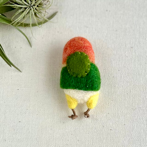 羊毛フェルト シロハラインコ ブローチorマグネット 羊毛フェルト