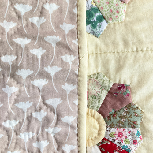 パッチワーク　キルト　タペストリー　刺繍　アップリケ　BIGサイズ インド刺繍リボン パッチワーク キルト 布 手仕事 カンタ刺し子