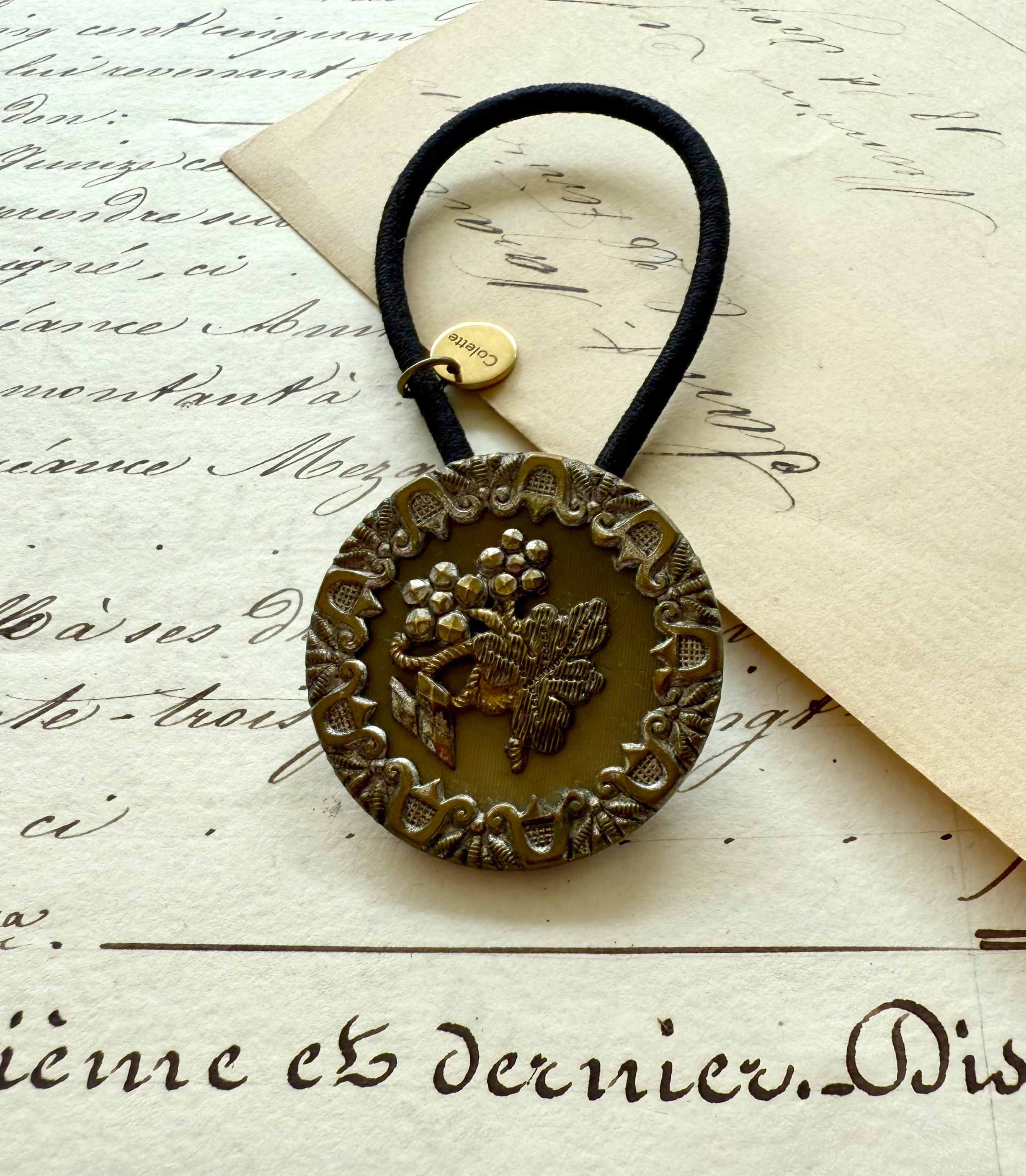 アンティークボタンヘアゴム／カットスチールアールヌーヴォボタン（AB-060）