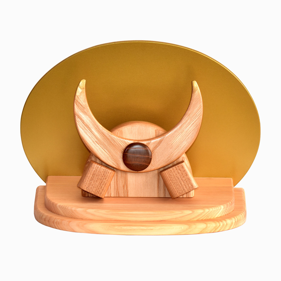 木製・兜飾りＳ・(品番001-1120) 熊本県産山栗材(ヤマグリ)と桧 ・端午の節句・子供の日・男の子