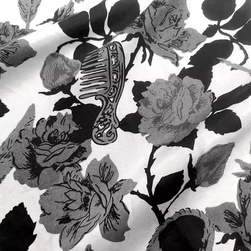 上品 水墨画風バラ柄コットン｜洗練モノクロ×柔肌触感｜大人の手作り服